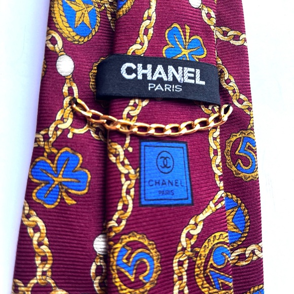 Chanel Charms CC Chain Burgundy Logo Silk Tie - Italy - Picture 1 of 8